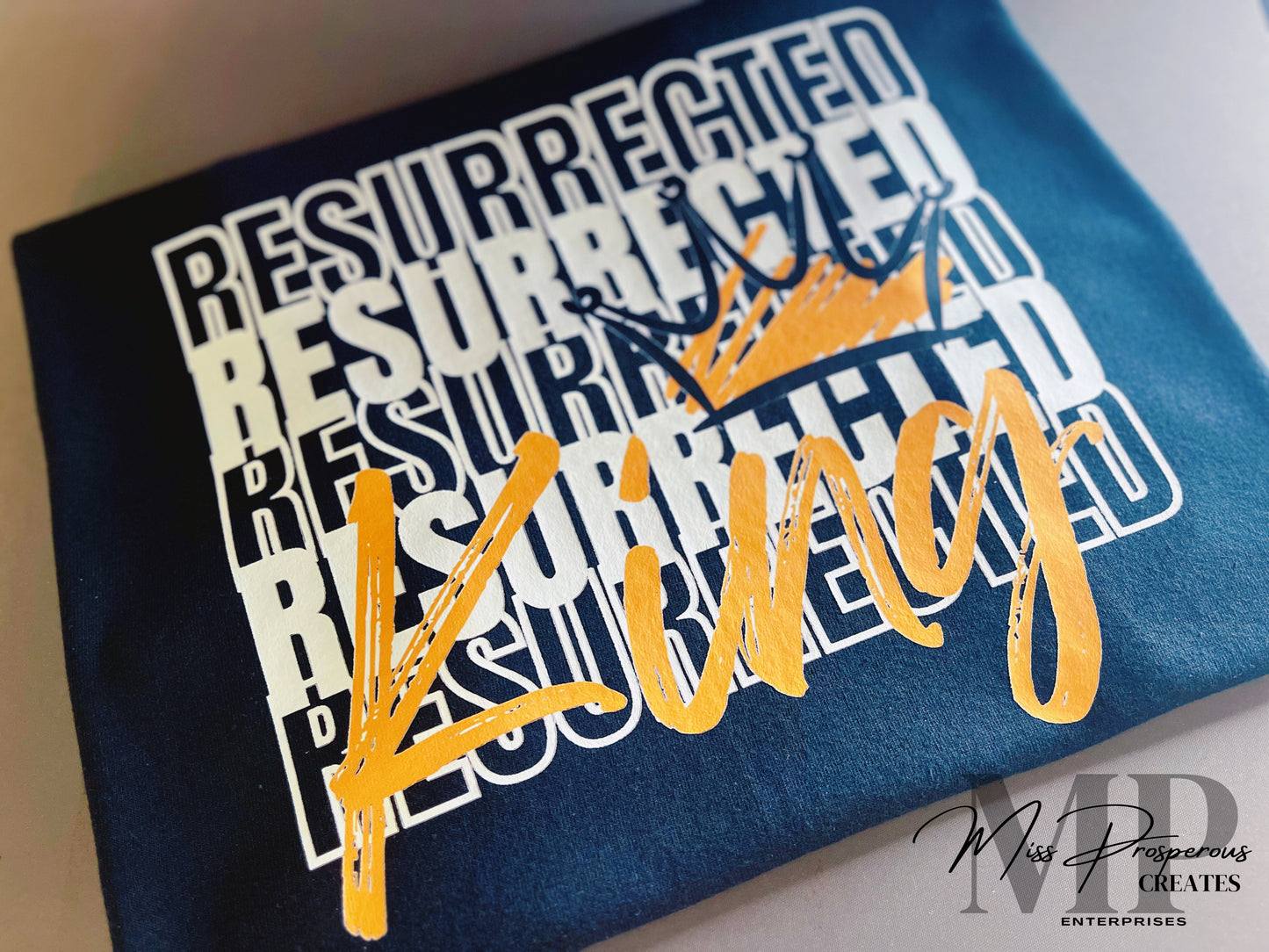 RESURRECTION KING STATEMENT TEE